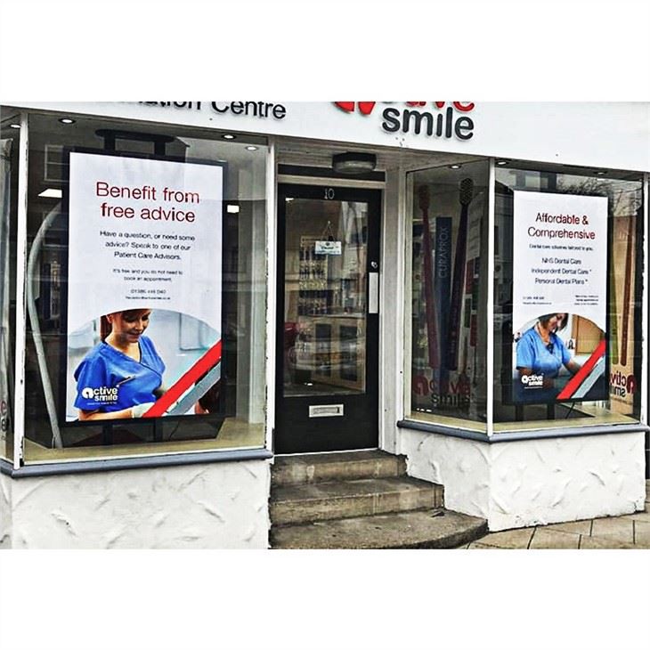 Semi-outdoor Window Facing Display